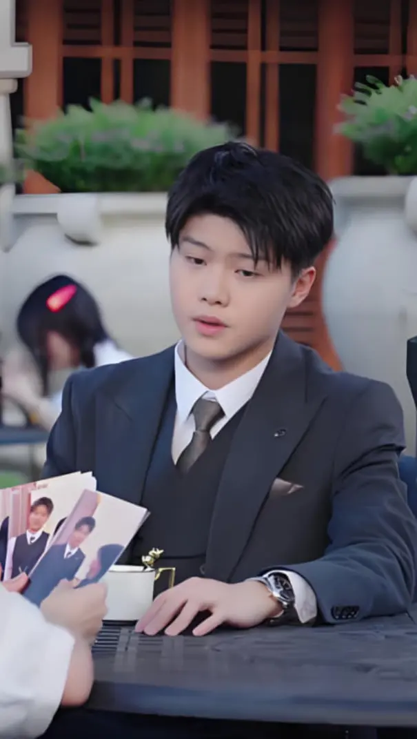 《契约甜妻尹总他超爱》：甜宠之上，看霸总如何“契约”出真爱！