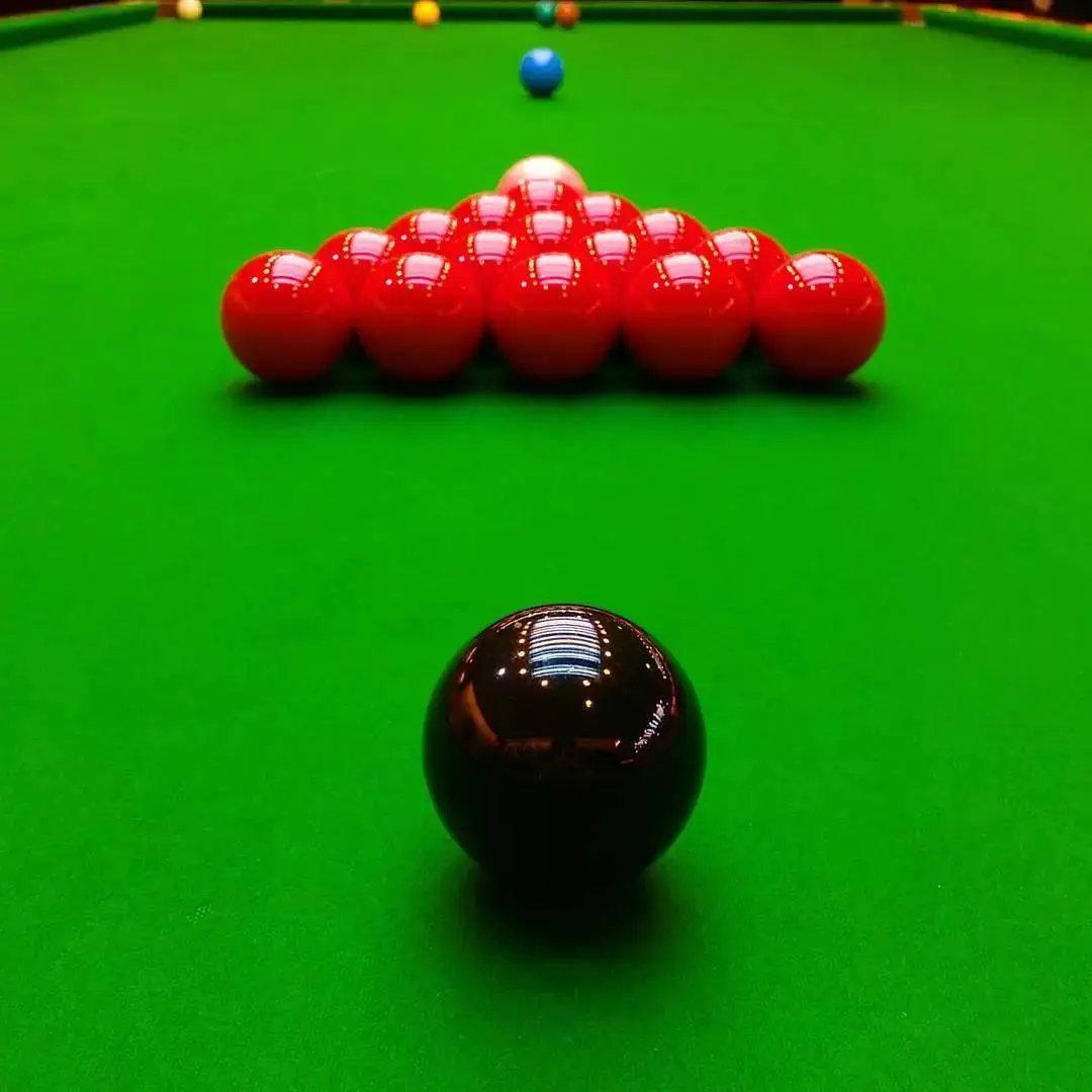 2023斯诺克国际锦标赛：黑马白雨露激战老将安东尼·汉密尔顿，谁能笑到最后？